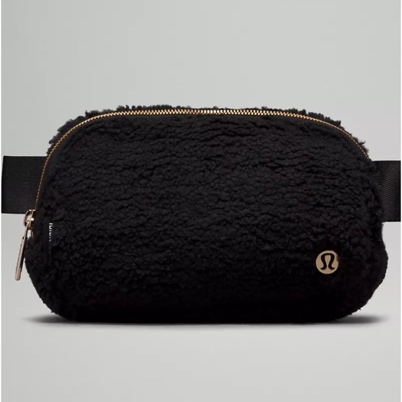 Lululemon Fleece Belt Bag🖤💛🖤💛 Will add additional pics - Picture 6 of 6